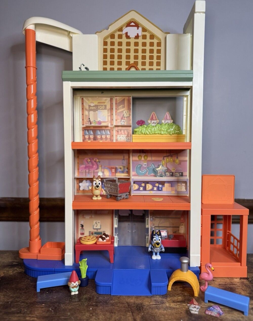 Bluey Hammerbarn Shopping Playset Exclusive Bluey Bingo Gnome WORKS
